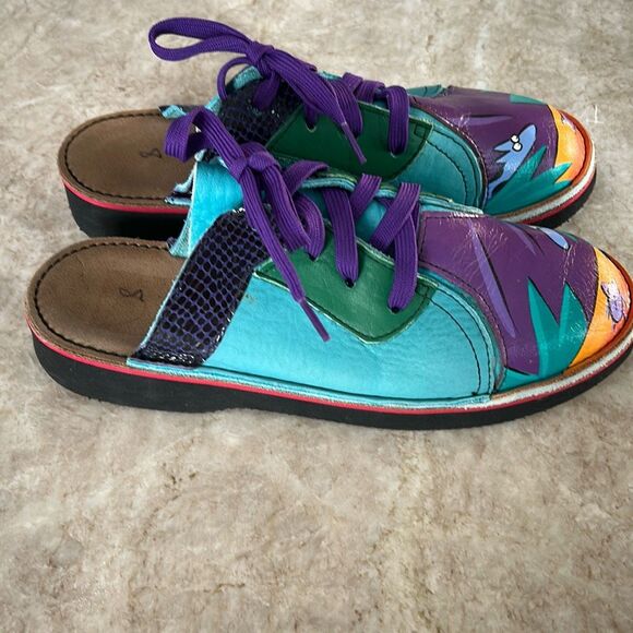 SOLE TECH Hand Painted Leather Mules Size 8 - Picture 5 of 9